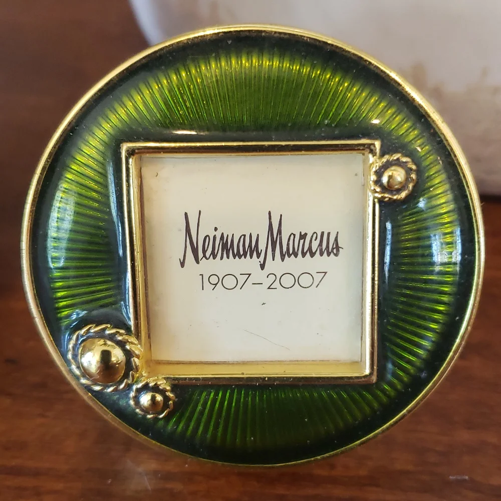 JAY STRONGWATER x NEIMAN MARCUS Collab Collectors Mini Frame Green Gold - Picture 1 of 10